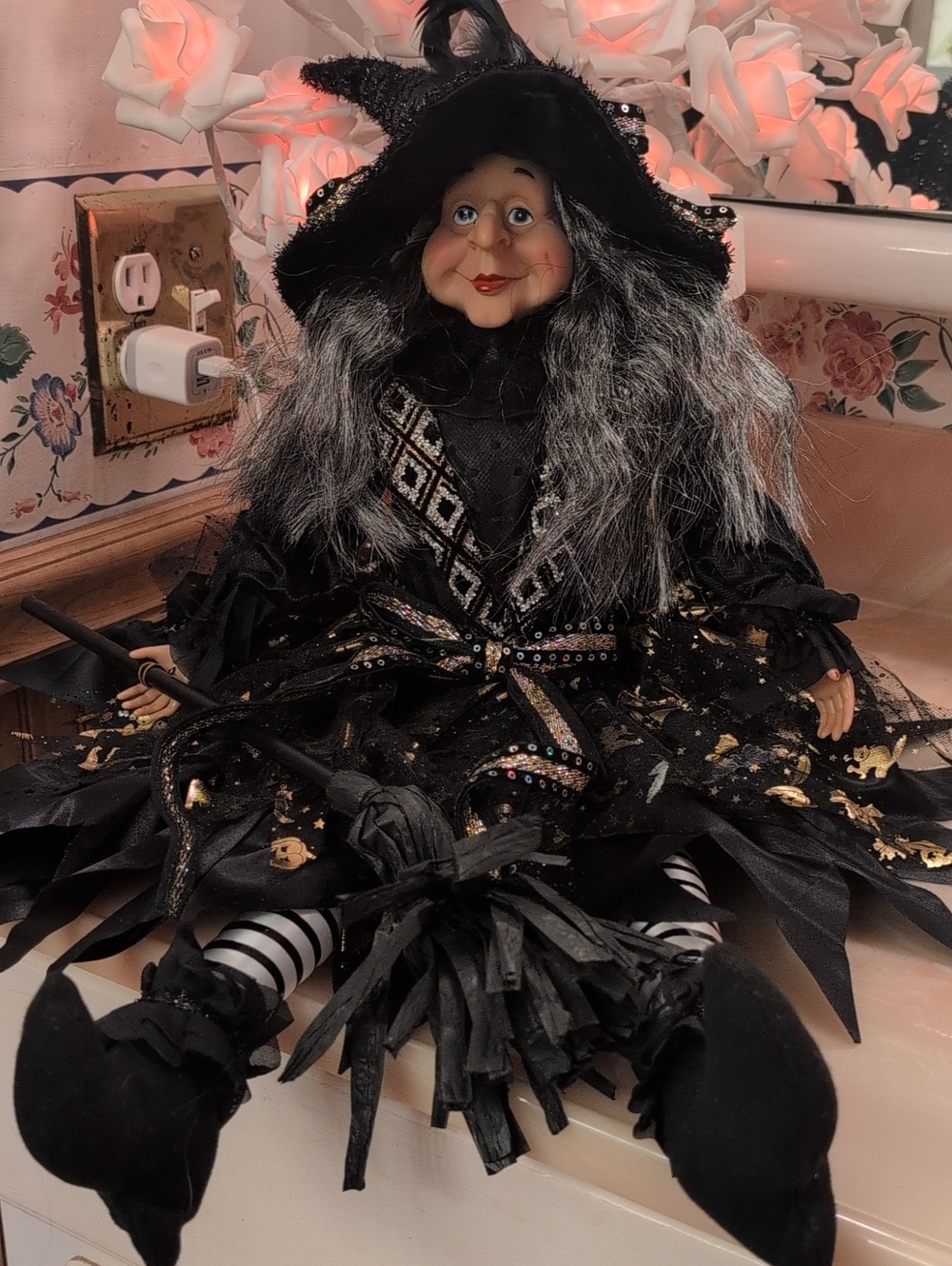 New Halloween Witch